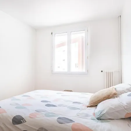 Cosy Perret